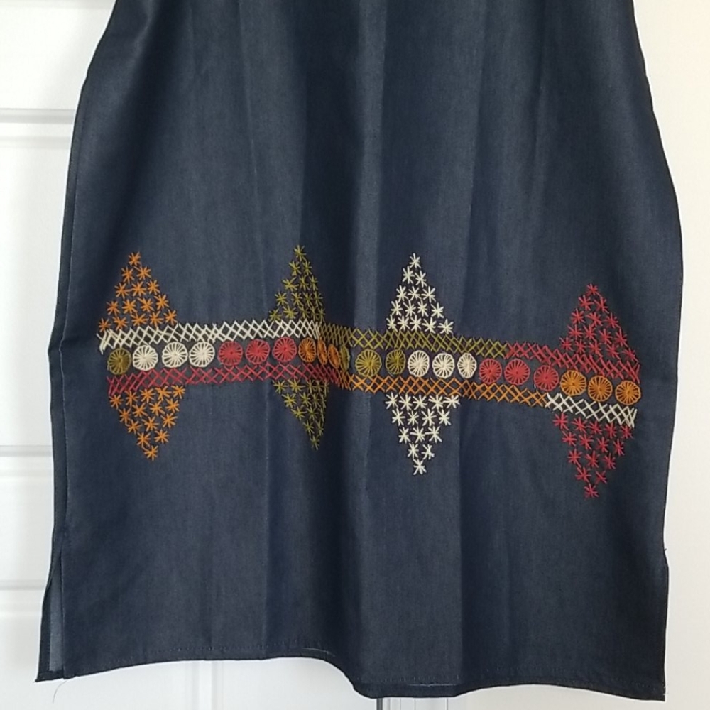 HANDMADE DRESSES - Picture 3 of 4